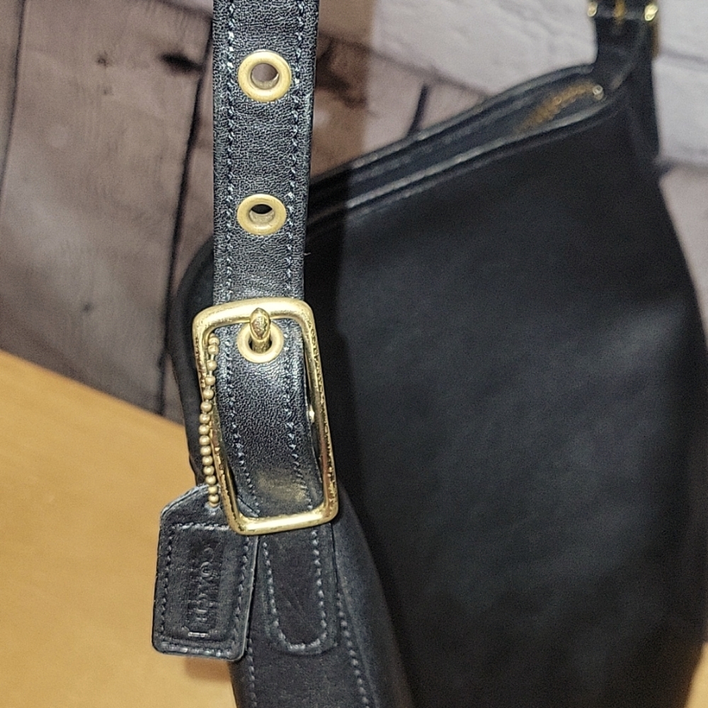 COACH Vintage LEGACY EAST HOBO pre-loved ๐ ๐ - Picture 3 of 7